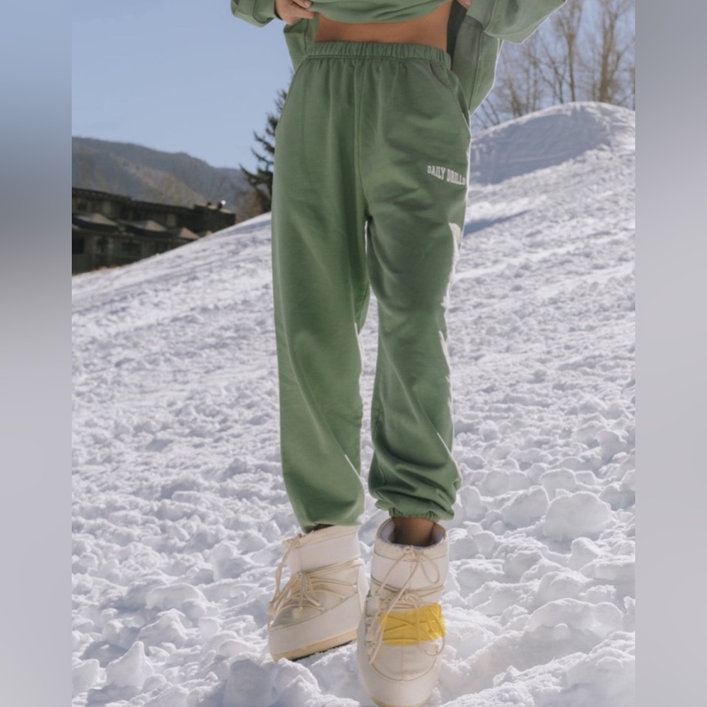 Daily Drills Unisex Sport Joggers in DD Green